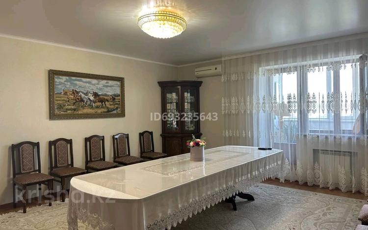 3-бөлмелі пәтер · 122 м² · 8/10 қабат, мкр 5, Молдагулова 13/Б — 5 мкр, вечный огонь, бағасы: 42 млн ₸ в Актобе — фото 14