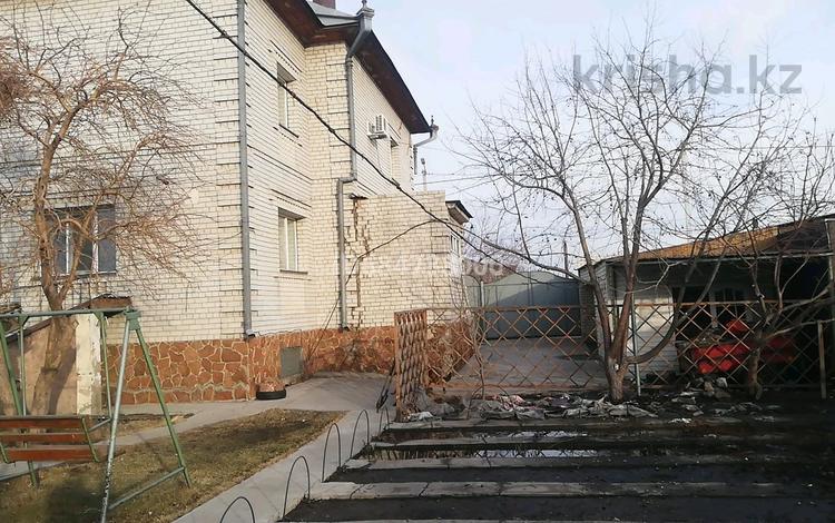 Отдельный дом · 5 комнат · 240 м² · 7 сот., 16линия 11 за 48 млн ₸ в Семее — фото 3