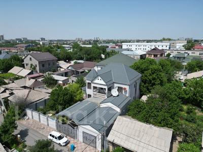 Отдельный дом · 9 комнат · 414 м² · 6.7 сот., ул Айтжанова 25 за 160 млн ₸ в Шымкенте, Аль-Фарабийский р-н