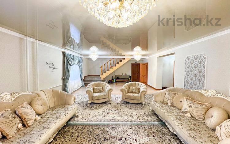 Отдельный дом · 8 комнат · 310 м² · 12 сот., Базарбаева 22 — Недалеко гостиничного комплекса "Коктем Гранта за 67 млн 〒 в Талдыкоргане — фото 2