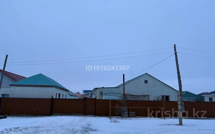 Отдельный дом · 3 комнаты · 120 м² · 10 сот., Береке (Память Ильича), Жаңа құрылыс 2 57 — Возле супермаркета ансаган за 27.5 млн ₸ в Атырау — фото 2