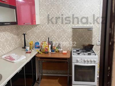 Отдельный дом · 1 комната · 50 м², Қарынбаев 24 за 50 000 〒 в Атырау, мкр Мирас