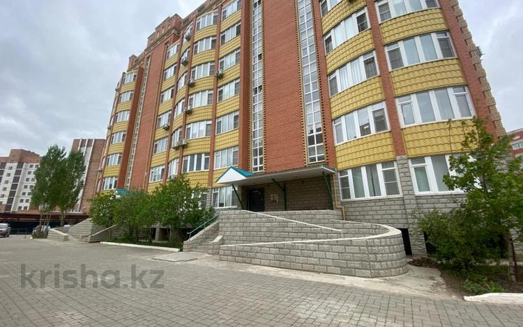 3-комнатная квартира, 116.4 м², 4/7 этаж, санкибай батыра за 43.5 млн 〒 в Актобе — фото 2