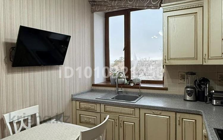 3-бөлмелі пәтер · 62.3 м² · 3/3 қабат, Смайлова 11 — Аубакирова, бағасы: 28 млн ₸ в Жезказгане — фото 2