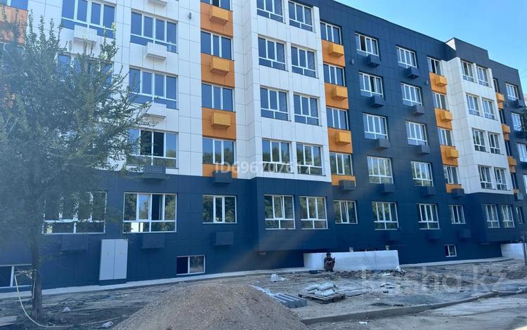 2-комнатная квартира, 72 м², 1/5 этаж, мкр Айнабулак-1 участок 33/2 за 37.5 млн 〒 в Алматы, Жетысуский р-н — фото 9