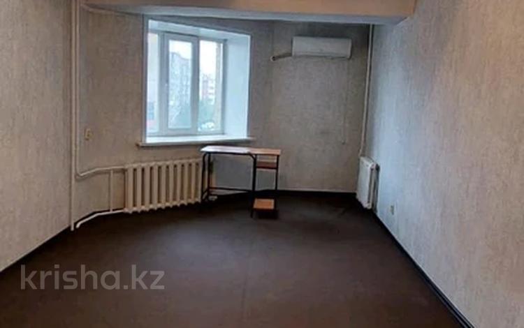 2-комнатная квартира, 52 м², 3/9 этаж, валиханова Азия за 18.1 млн 〒 в Петропавловске — фото 2