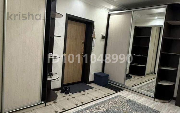 2-бөлмелі пәтер · 93 м² · 5/5 қабат, мкр. Алтын орда, Тауелсиздик 5/2 — Сзади Гипермаркет Дины, бағасы: 32 млн ₸ в Актобе — фото 7