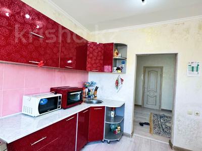 Отдельный дом · 3 комнаты · 100 м² · 10 сот., мкр Коктем, Бисенбиева 18 за 22 млн ₸ в Атырау
