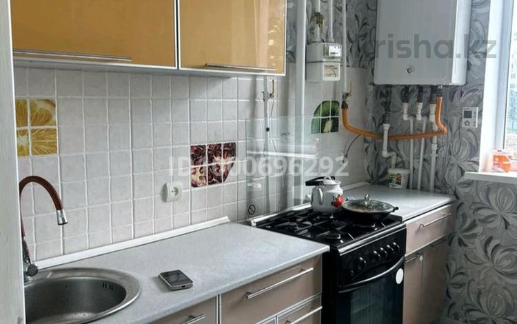 1-комнатная квартира · 40 м² · 2/5 этаж · помесячно, мкр Болашак — Юнис сити за 150 000 〒 в Актобе — фото 3