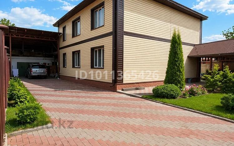 Отдельный дом · 7 комнат · 200 м² · 13 сот., мкр Заря Востока, Уйгурская 45 — Уйгурская за 200 млн ₸ в Алматы, Алатауский р-н — фото 2