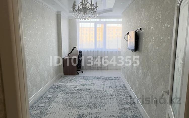 2-бөлмелі пәтер · 65 м² · 4/11 қабат, 16-ш/а. 44 — Сзади ТРЦ Актау, бағасы: 16 000 ₸ в 16-й мкр  — фото 3