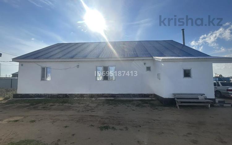 Отдельный дом · 3 комнаты · 190 м² · 10 сот., Байтерек 26 за 28 млн ₸ в Актобе — фото 2