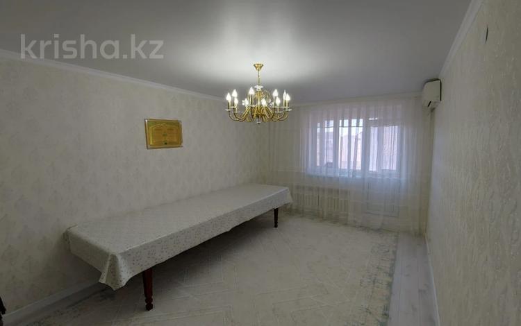 3-комнатная квартира · 81.8 м² · 5/5 этаж, мкр Береке 14 за 24 млн ₸ в Атырау — фото 2