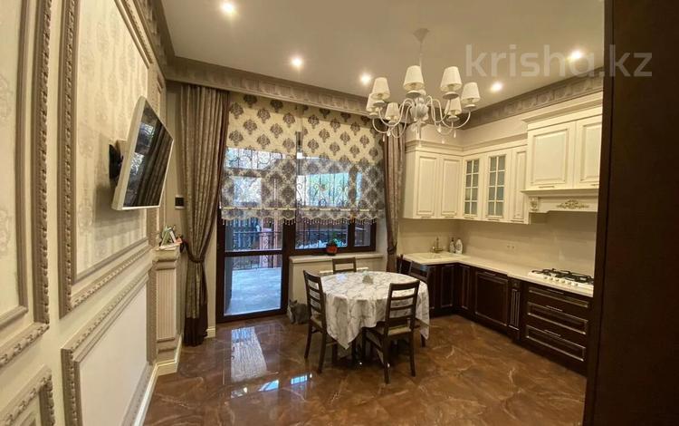 Отдельный дом · 4 комнаты · 350 м² · 10 сот., мкр Мамыр-4, Мкр Мамыр-4 СУПЕР ЛОКАЦИЯ 144 — Момышулы пересечение проспекта Абая за 300 млн 〒 в Алматы, Ауэзовский р-н — фото 9