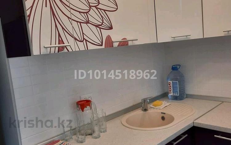 2-бөлмелі пәтер · 45 м² · 4/5 қабат, Муканова 12 — Стадион Мунайши, бағасы: 250 000 ₸ в Атырау, мкр Жилгородок — фото 2