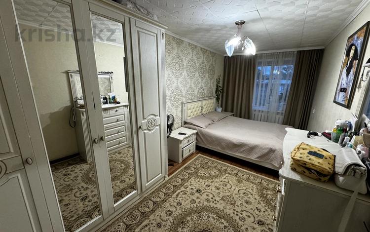 3-комнатная квартира · 58 м² · 5/5 этаж, мкр Юго-Восток, 28й микрорайон 2 за 17.5 млн ₸ в Караганде, Казыбек би р-н — фото 2