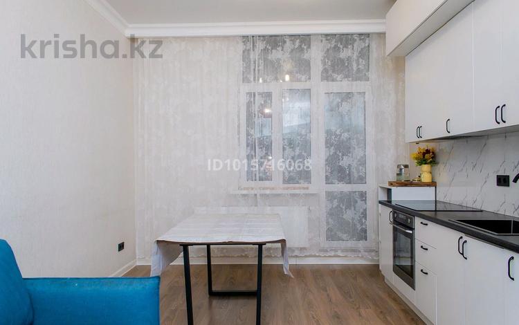 3-комнатная квартира · 60 м² · 17/17 этаж, Кенесары 2 — Кумисбекова за 300 000 ₸ в Астане, Сарыарка р-н — фото 2