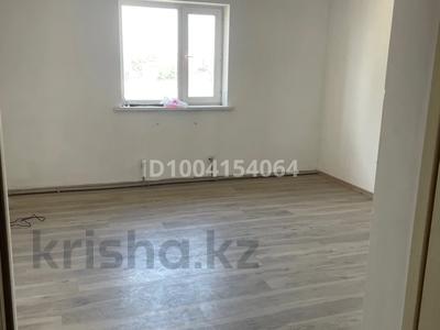 Еркін, кеңселер, дүкендер мен бутиктер, қоймалар · 2000 м², бағасы: 3 000 ₸ в Астане, р-н Байконур