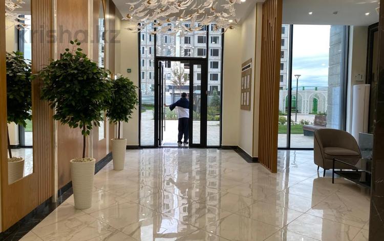 3-комнатная квартира · 99.7 м² · 10/12 этаж, К. Толеметова 64/3 за 57 млн 〒 в Шымкенте, Абайский р-н — фото 2