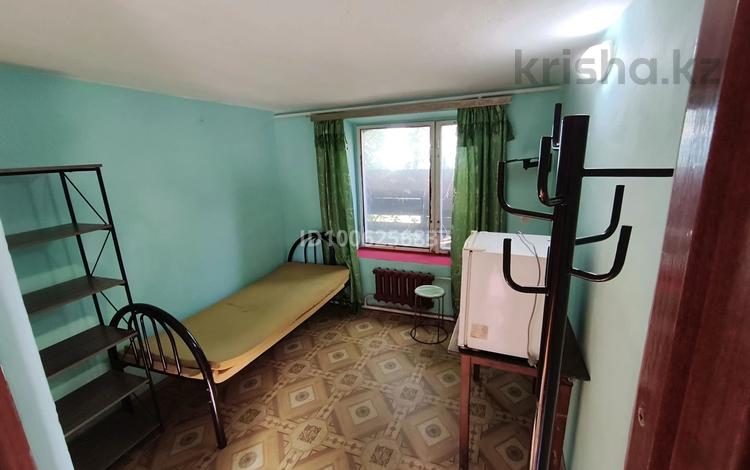 1 бөлме · 12 м² · 1 қабат, Осоавиахима 1 — Тобаякова, бағасы: 85 000 ₸ в Алматы, Жетысуский р-н — фото 2
