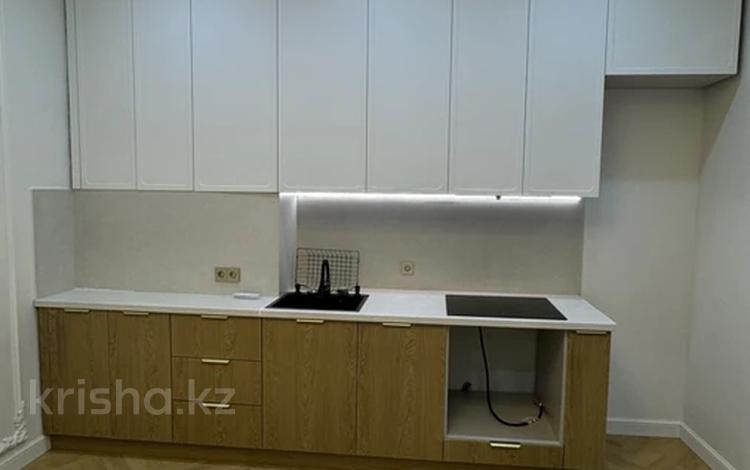 3-комнатная квартира · 49 м² · 15/17 этаж, Аль фараби 9/2 за 47 млн ₸ в Астане, Есильский р-н — фото 2