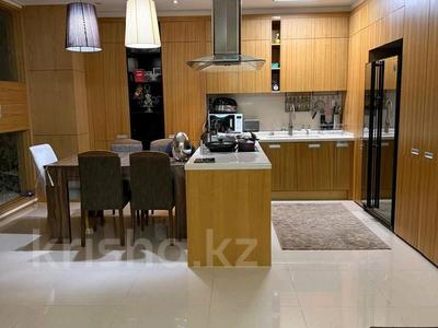3-комнатная квартира · 129 м² · 10 этаж, Кошкарбаева 2 — Магнум за 83 млн 〒 в Астане, Алматы р-н