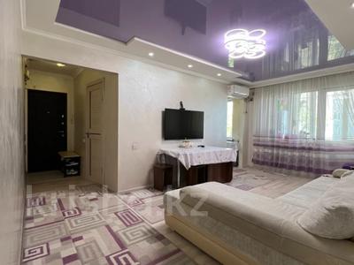 3-комнатная квартира, 67 м², 3/5 этаж, мкр Аксай-3 за 37.7 млн 〒 в Алматы, Ауэзовский р-н