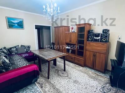 2-бөлмелі пәтер · 90 м² · 3/5 қабат, мкр Аса 30, бағасы: 150 000 ₸ в Таразе