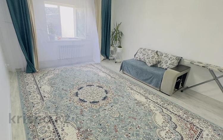 Отдельный дом · 3 комнаты · 80 м² · 6.88 сот., Гумилева 17 за 23 млн ₸ в Уральске — фото 2