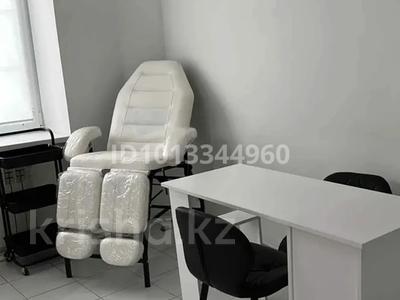 Салоны красоты · 80 м² за 40 000 ₸ в Уральске, мкр Школьник