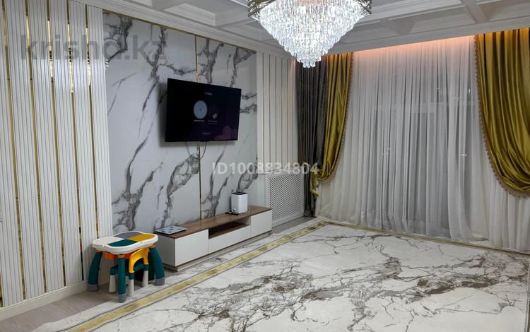 2-комнатная квартира · 80 м² · 14/14 этаж, 17-й мкр, ​17-й микрорайон 6/1 — 6/1, 1 подъезд за 45 млн ₸ в Актау — фото 2