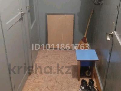 1-комнатная квартира · 40 м² · 5/5 этаж, 1 микрорайон 7 — сатпаева рядом кафе роза за 10 млн ₸ в Семее