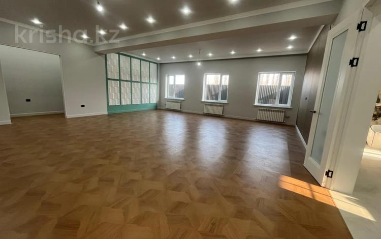 Отдельный дом · 4 комнаты · 180 м² · 6 сот., Курманова 120 за 77 млн 〒 в Талдыкоргане — фото 18