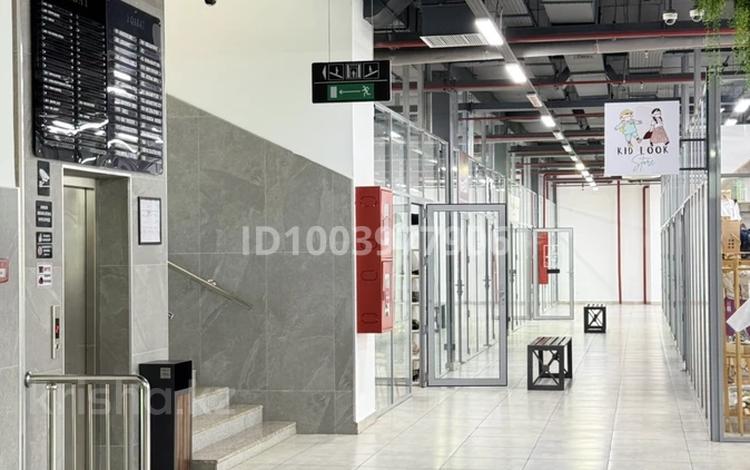 Магазины и бутики · 20 м² за 106 000 ₸ в Атырау — фото 38