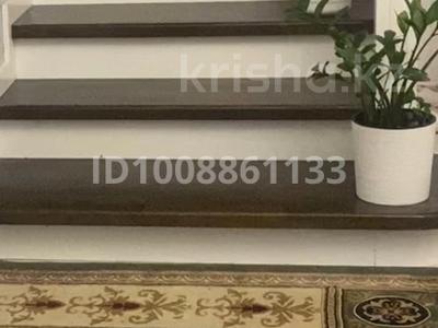 Отдельный дом · 6 комнат · 200 м², Мустафа Шокай 4 — Хамраева за 1.8 млн 〒 в 