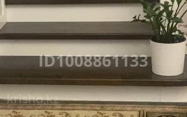 Отдельный дом · 6 комнат · 200 м², Мустафа Шокай 4 — Хамраева за 1.8 млн 〒 в  — фото 4