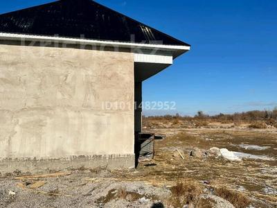 Часть дома · 4 комнаты · 80 м² · 10 сот., Тәуелсіздік 23 за 7 млн ₸ в Шиели