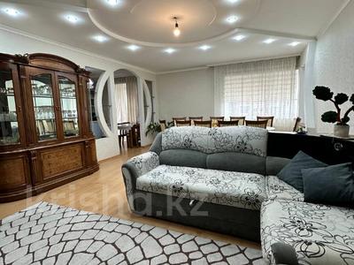 3-комнатная квартира · 103 м² · 1/9 этаж, Алиханова 24/6 за 49 млн 〒 в Караганде, Казыбек би р-н