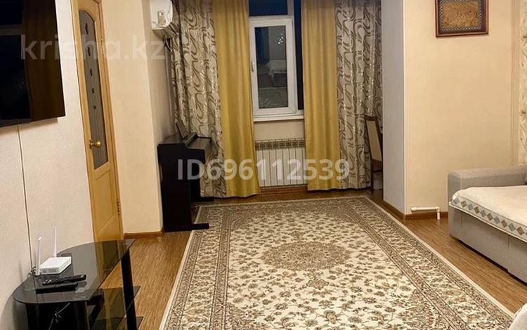 4-комнатная квартира · 80.6 м² · 2/6 этаж, мкр 8, Братьев Жубановых 269 — ДП области, ЖД управление, СШ-27, СШ-21, Детсад «Дидар» за 34 млн ₸ в Актобе — фото 2