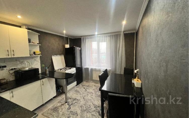 1-комнатная квартира · 33 м² · 8/9 этаж, Есенжанова 1/1 за 8.5 млн 〒 в Уральске — фото 8