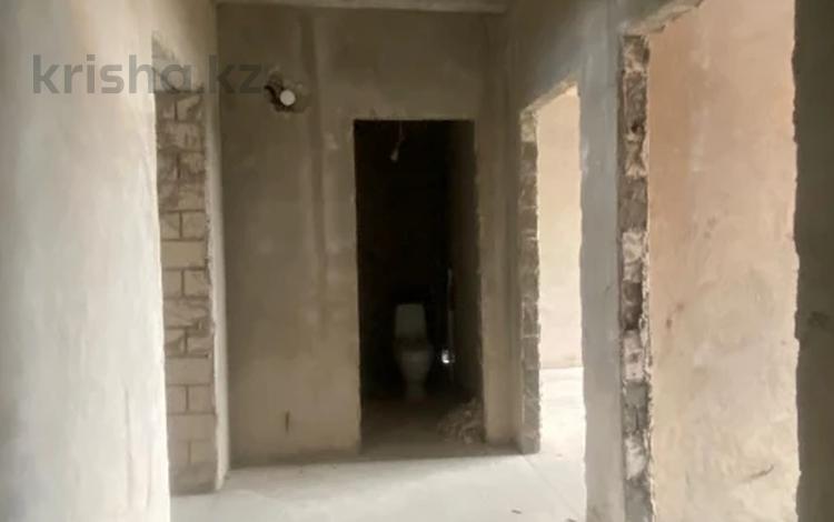 2-комнатная квартира · 66.7 м² · 5/5 этаж, мкр. Алтын орда за 17 млн ₸ в Актобе — фото 2