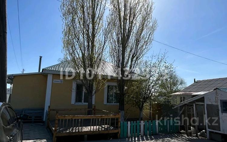 Жеке үй · 3 бөлме · 80 м² · 3.5 сот., Актюбгражланпроект 3 25, бағасы: 14.5 млн ₸ в Актобе, жилой массив Кирпичный — фото 2