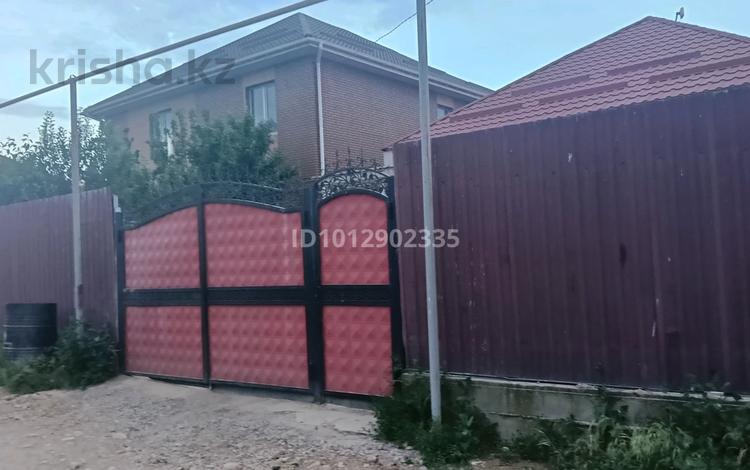 Жеке үй · 3 бөлме · 100 м² · 8 сот., мкр Мадениет — Рядом с магазином Жаксылык, бағасы: 85 млн ₸ в Алматы, Алатауский р-н — фото 2