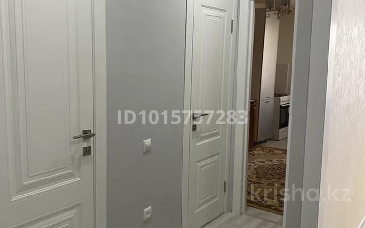 1-бөлмелі пәтер · 45 м² · 4/10 қабат, 12 ш/а. 39A, бағасы: 17.5 млн ₸ в Актобе, мкр 12 — фото 2