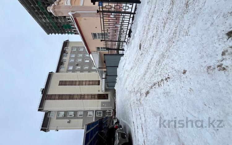 3-комнатная квартира · 164 м² · 1/7 этаж, Толстого 40 за 72 млн 〒 в Костанае — фото 2