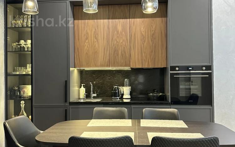 2-бөлмелі пәтер · 72 м² · 3/6 қабат, Фурманова 301, бағасы: 120 млн ₸ в Алматы, Медеуский р-н — фото 2