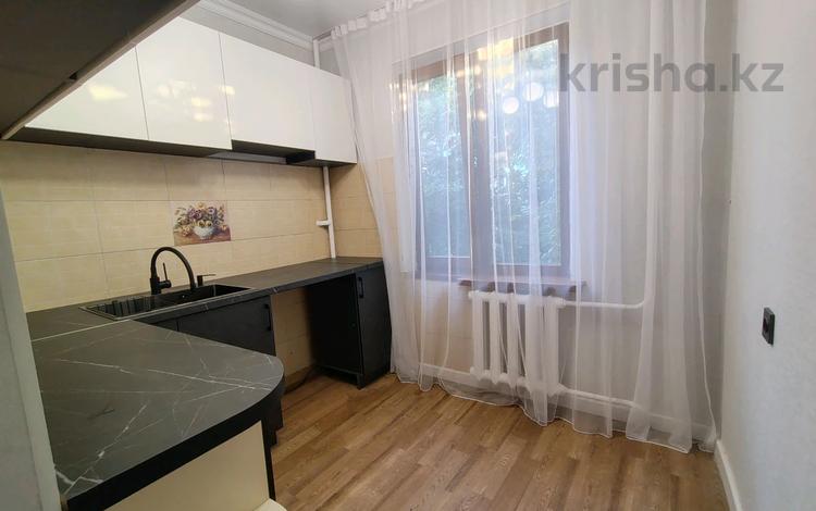 2-комнатная квартира · 46 м² · 2/4 этаж, 11-й мкр. 11 за 27 млн ₸ в Алматы, Ауэзовский р-н — фото 2