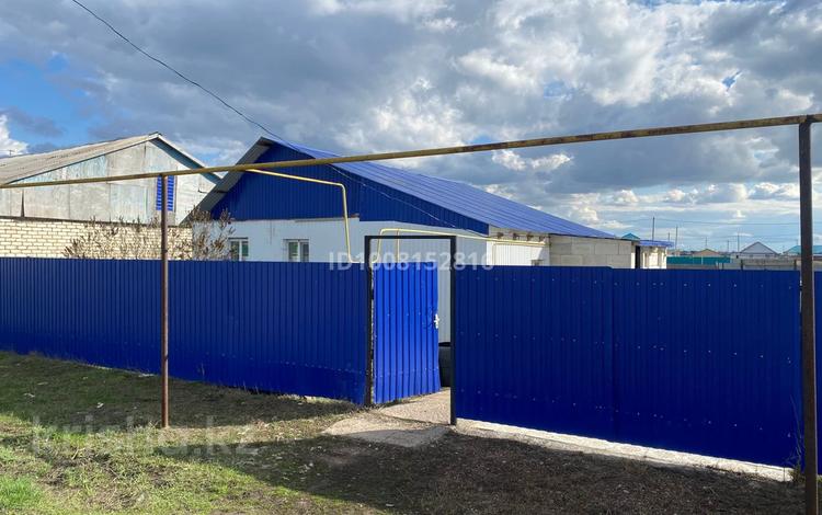Отдельный дом · 3 комнаты · 70 м² · 10 сот., Акселен 59 — Возле магазина Раяна за 15 млн ₸ в Аксае — фото 2