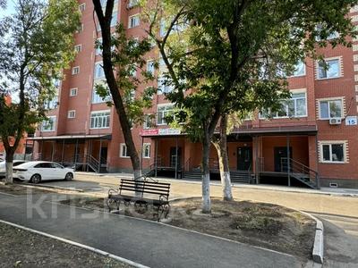 2-комнатная квартира · 67.5 м² · 4/9 этаж, Молдагулова 15 за ~ 23.6 млн 〒 в Уральске