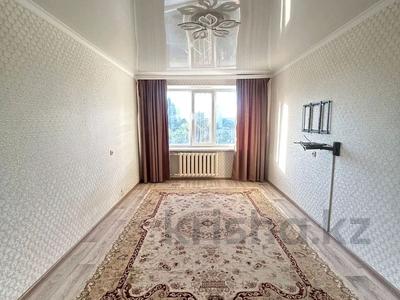 2-бөлмелі пәтер · 54 м² · 4/5 қабат, Қонаев ш/а., бағасы: 16 млн ₸ в Уральске, мкр Кунаева